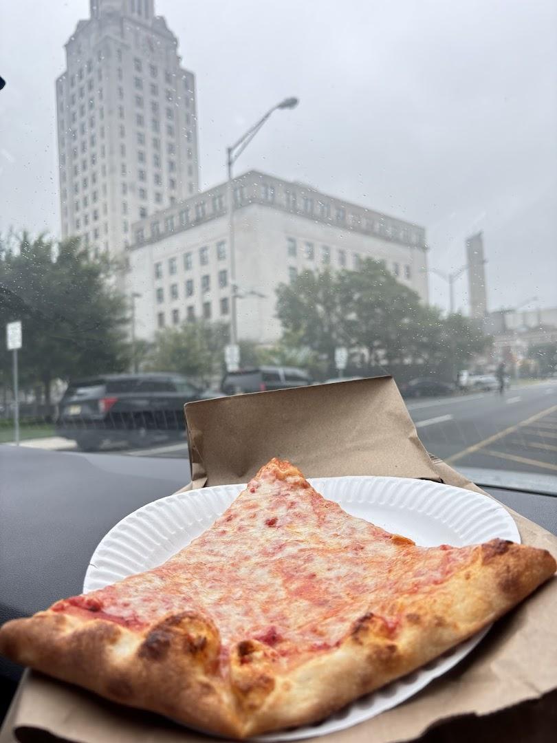 Guido's Pizza